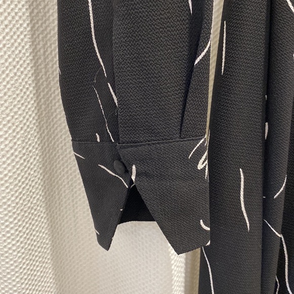 Black Dress - Picture 2 of 5